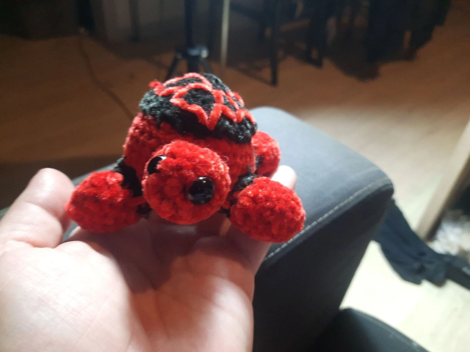 Tortue Magma – Création artisanale au crochet – Fait main – photo 2
